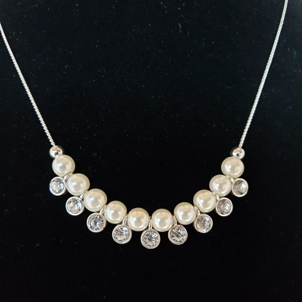 SAQ Faux Pearl Rhinestone Beaded Silver Toned Chain NECKLACE 17 Inches